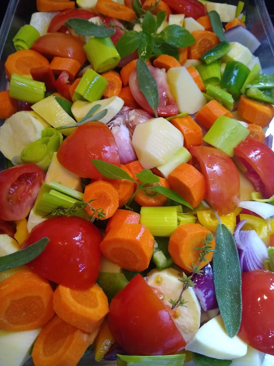 Legumes frescos em preparação